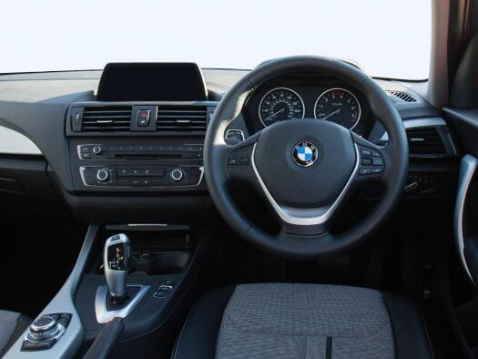 BMW 1 Series 118i [1.5] M Sport Shadow Ed 5dr Step Auto Petrol Hatchback - Image 7